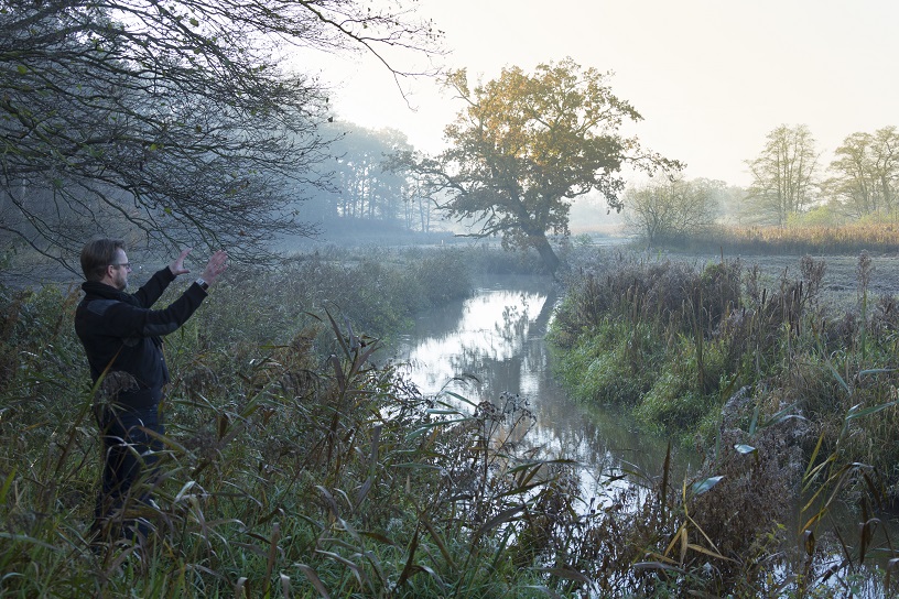 Man kijkt over het Drentsche Aa-gebied