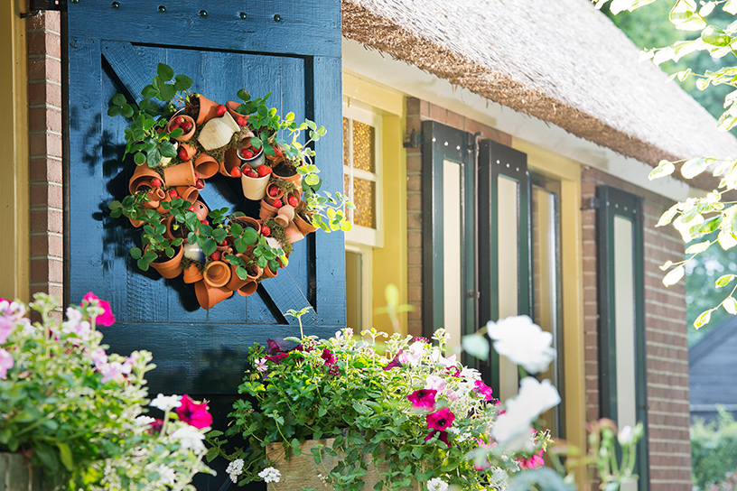 krans gemaakt van aardbeien