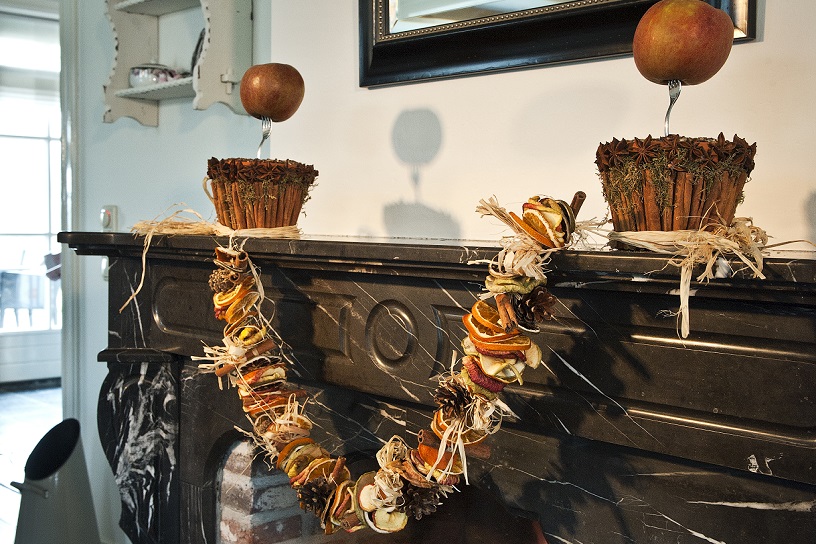 potjes van appel-kaneel met een guirlande