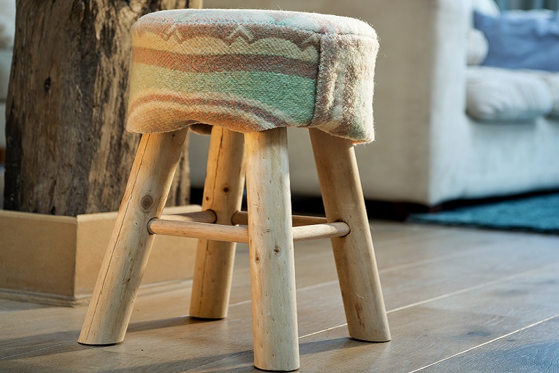 Krukje met oude deken hoes