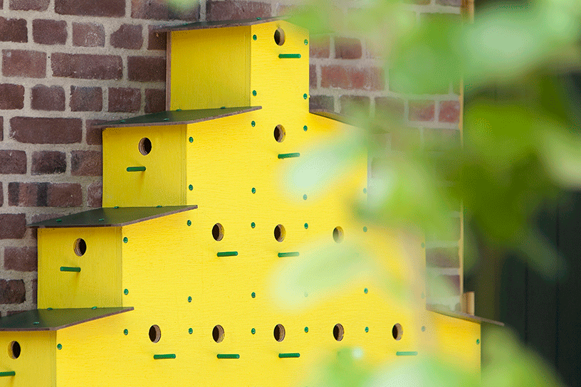 flat van vogelhuisjes voor mussen