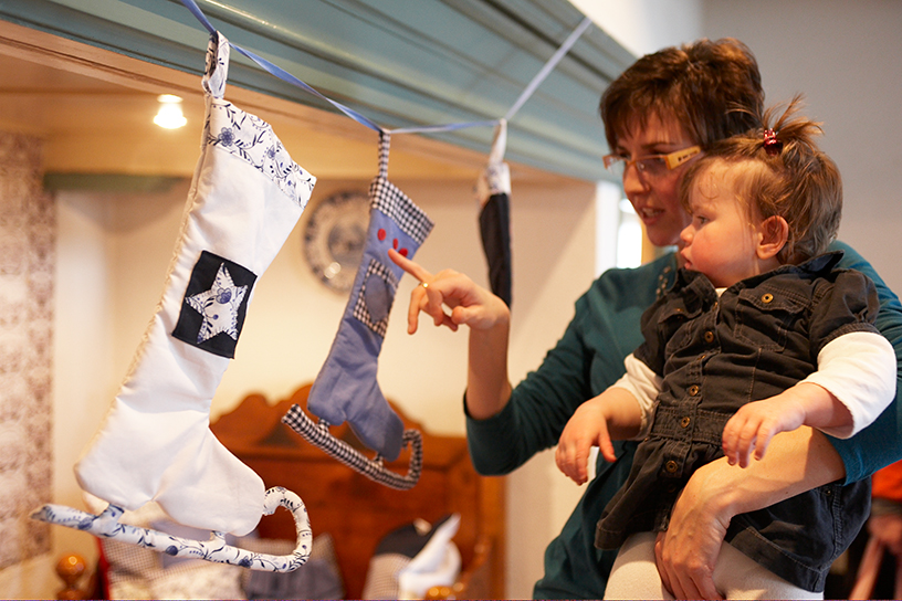 Stoffen schaatsen aan de schouw