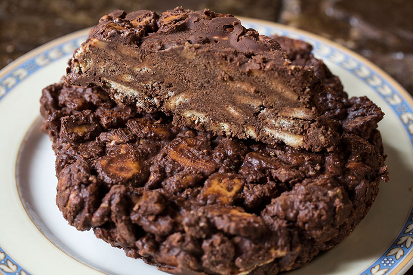 Arretjescake op een bord